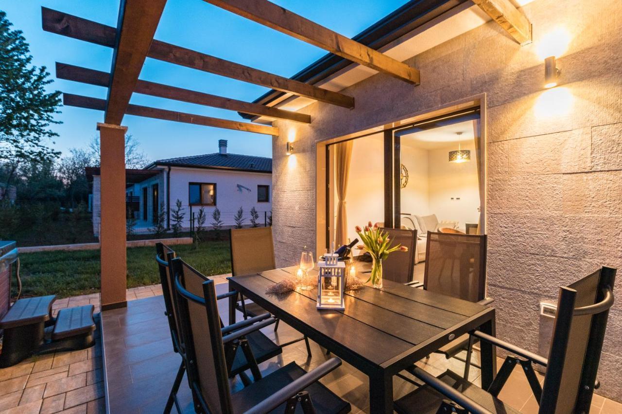 Apartmani Noa I Natali Kaldanija Luaran gambar